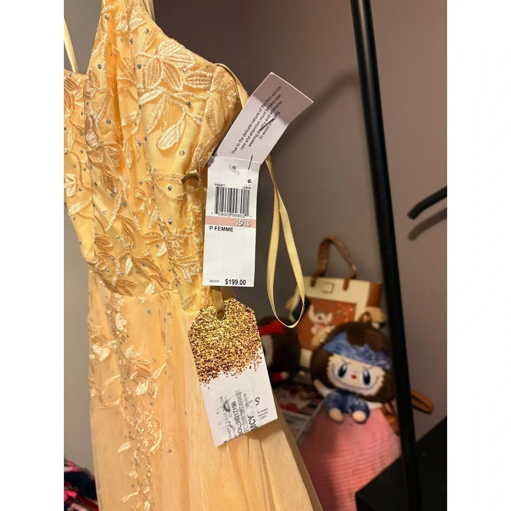 TLC Yes, Dress Embroidered Yellow Formal Gown Floral Bodice Flowy Skirt Sz 15/16
